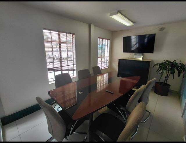 240M² OFFICE TO LET IN HALFWAY HOUSE